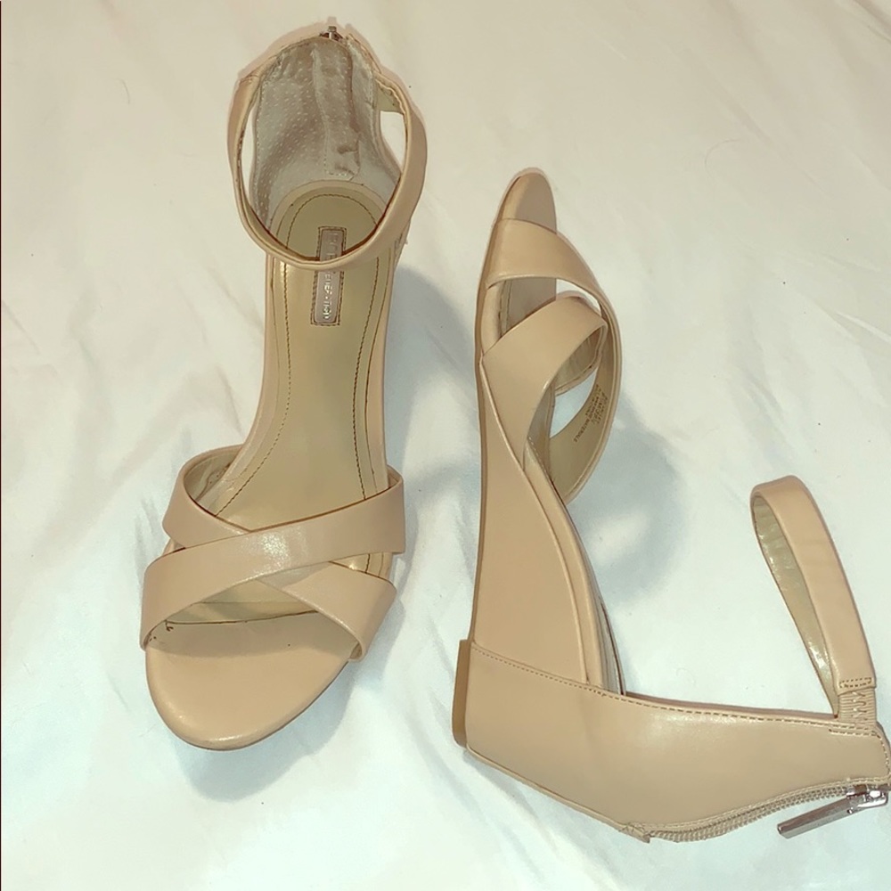 BCBG wedges